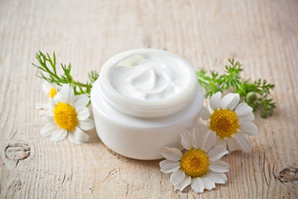 Crema de manzanilla para la piel Crema de manzanilla para la piel