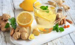 Infusión Detox con Jengibre, Cúrcuma, Limón y Menta: Receta Paso a Paso 2 Infusión Detox con Jengibre, Cúrcuma, Limón y Menta: Receta Paso a Paso